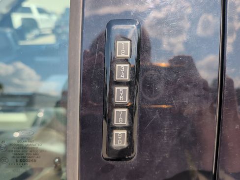 Used 2020 Ford F150 Lariat RWD image 7