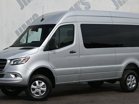 Used 2022 Mercedes-Benz Sprinter 2500 image 1