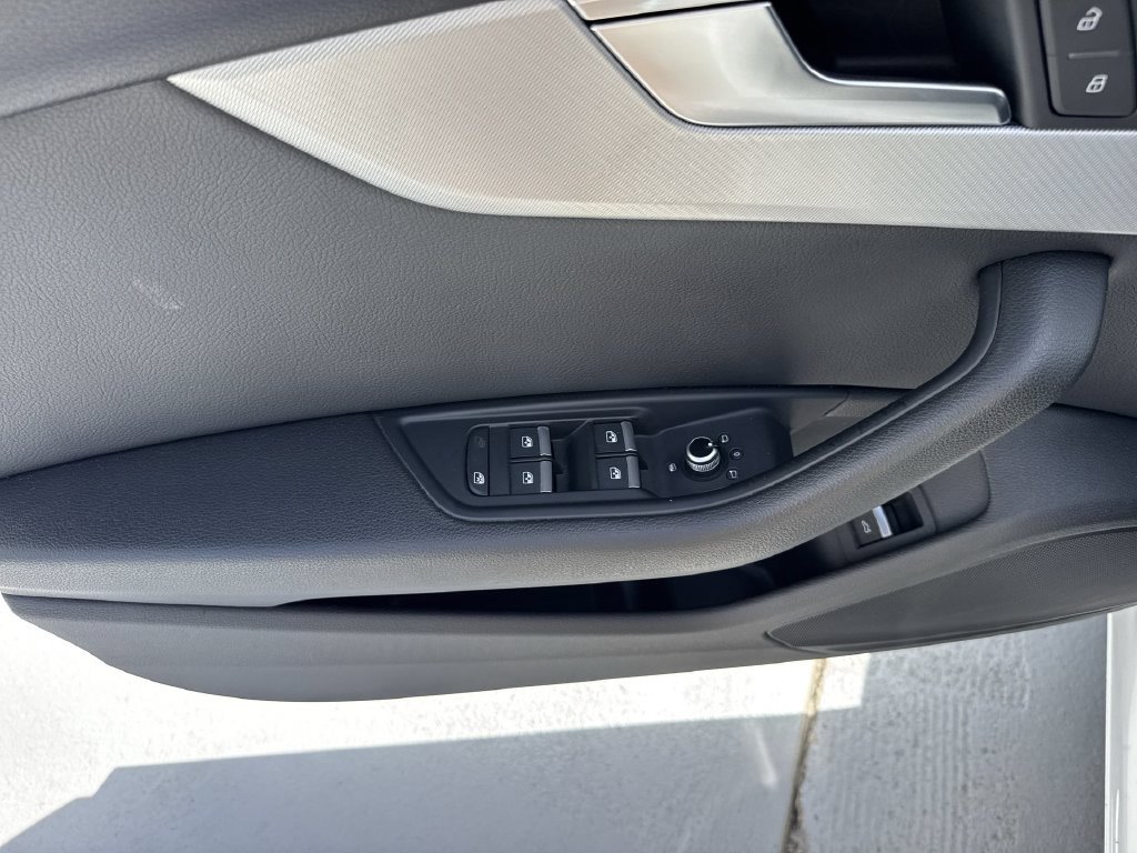 Used 2017 Audi A4 2.0T Ultra Premium FWD image 40