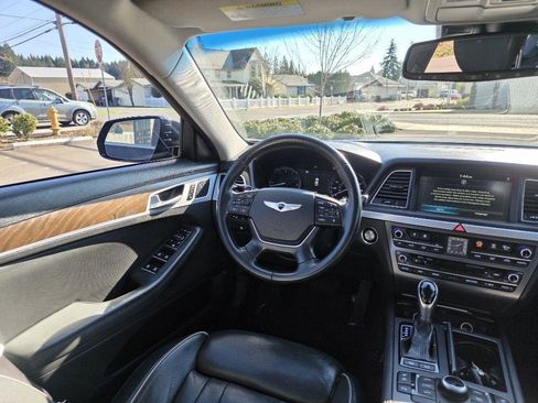 Used 2015 Hyundai Genesis 5.0 w/ Option Group 05 image 10