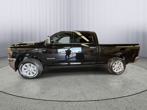New 2026 RAM 2500 Big Horn AWD/4WD image 2