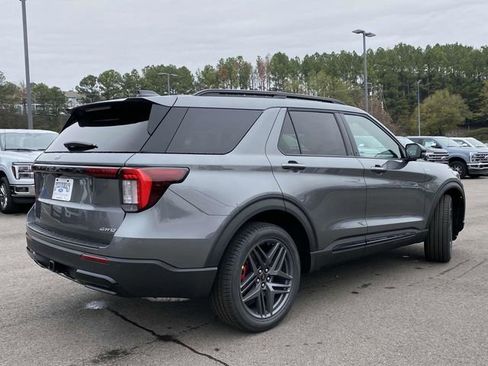 New 2026 Ford Explorer ST-Line w/ ST-Line Street Pack image 3