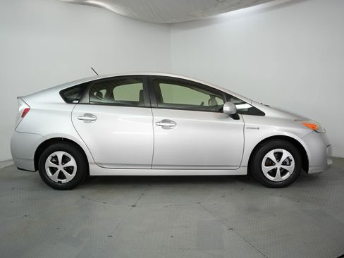 Used 2012 Toyota Prius Three image 5