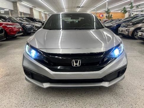 Used 2019 Honda Civic Sport image 2