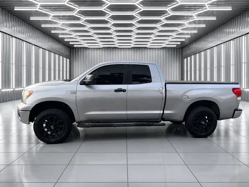 Used 2009 Toyota Tundra 4x4 Double Cab w/ Tow Pkg image 3