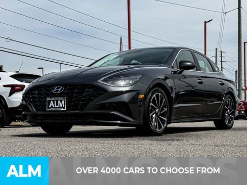 Used 2021 Hyundai Sonata Limited w/ Winter Weather Package FWD image 2
