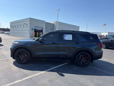 Used 2022 Ford Explorer ST w/ Equipment Group 401A AWD/4WD image 3