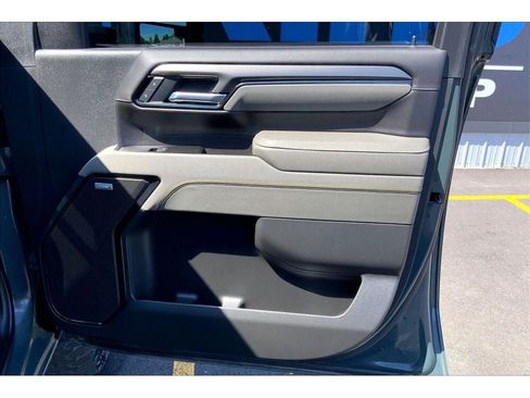 Used 2025 Chevrolet Silverado 2500 ZR2 AWD/4WD image 26