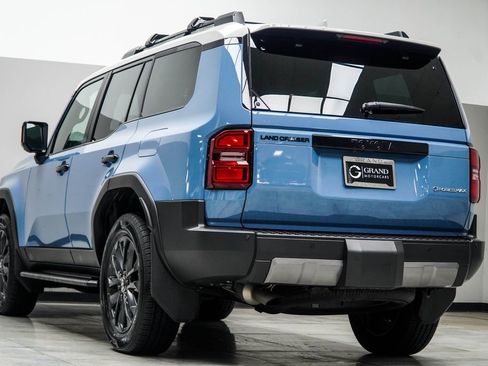 Used 2025 Toyota Land Cruiser w/ Premium Package image 13