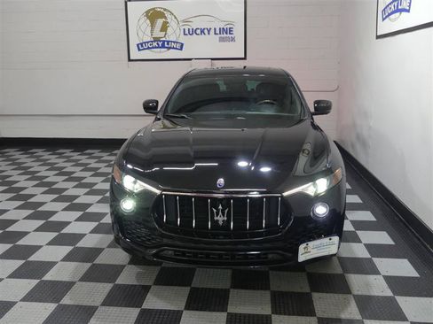 Used 2019 Maserati Levante AWD/4WD image 3