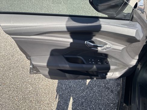 Certified 2023 Audi e-tron GT Premium Plus image 5