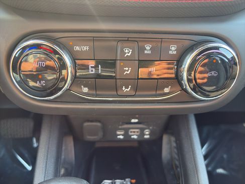Used 2021 Chevrolet TrailBlazer RS w/ Sun and Liftgate Package AWD/4WD image 24