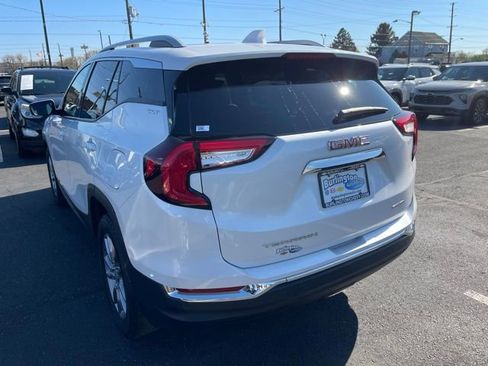 Used 2023 GMC Terrain SLT w/ Infotainment Package II image 6