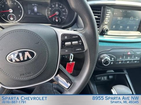 Used 2020 Kia Sorento LX FWD image 19
