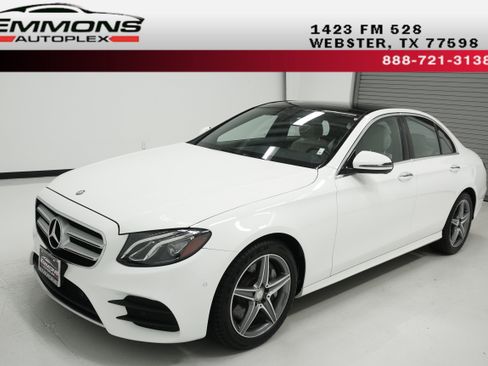 Used 2017 Mercedes-Benz E 300 4MATIC image 1