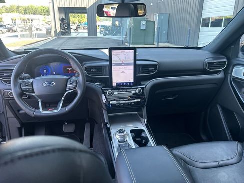 Used 2023 Ford Explorer ST w/ Equipment Group 401A AWD/4WD image 26