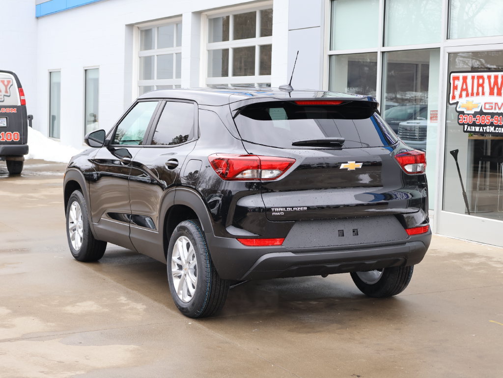 New 2026 Chevrolet TrailBlazer LS w/ LS Convenience Package AWD/4WD image 8