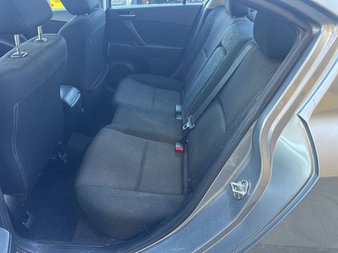 Used 2012 MAZDA MAZDA3 i Touring FWD image 12
