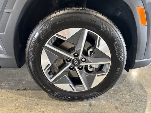 Used 2025 Hyundai Tucson SEL AWD/4WD image 23