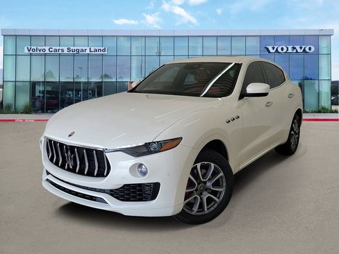 Used 2020 Maserati Levante image 1