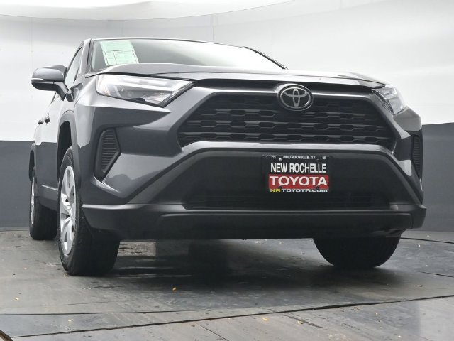 Certified 2025 Toyota RAV4 LE AWD/4WD image 35
