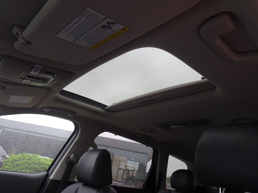 Used 2022 Kia Telluride EX w/ EX Premium Package FWD image 12