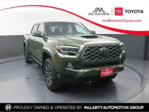 Used 2022 Toyota Tacoma TRD Sport w/ Technology Package AWD/4WD image 1