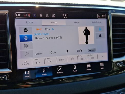 Certified 2023 Chrysler Pacifica Touring-L FWD image 17
