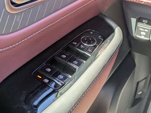 New 2026 INFINITI QX80 Autograph w/ Premium Cargo Package image 25