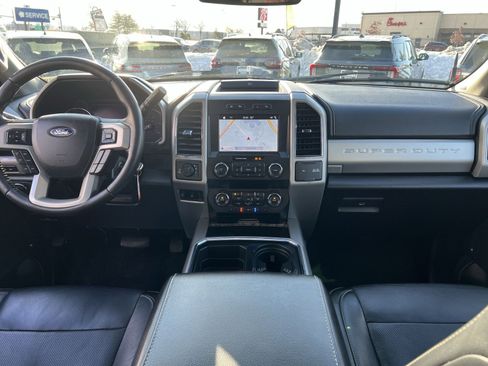 Used 2019 Ford F250 Lariat w/ Chrome Package image 23