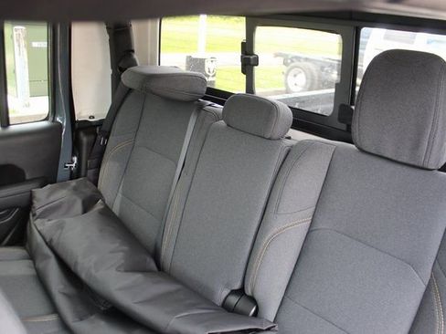 New 2025 Jeep Gladiator Willys image 21