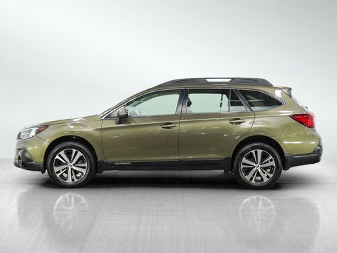 Used 2019 Subaru Outback 3.6R Limited w/ Popular Package #2 AWD/4WD image 2