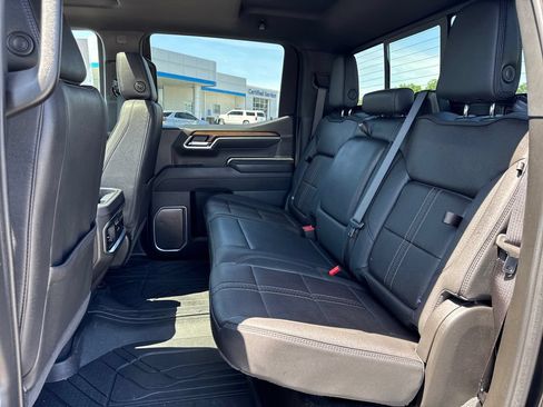 Used 2025 Chevrolet Silverado 1500 High Country w/ Midnight Edition AWD/4WD image 13