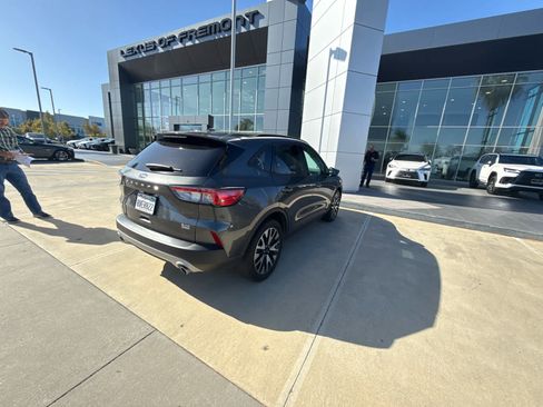 Used 2020 Ford Escape SE Sport FWD image 7
