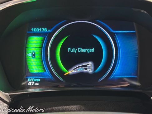 Used 2016 Chevrolet Volt Premier w/ Driver Confidence Package FWD image 4