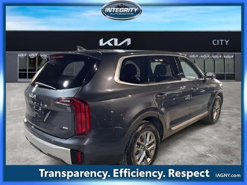 Used 2024 Kia Telluride LX image 6