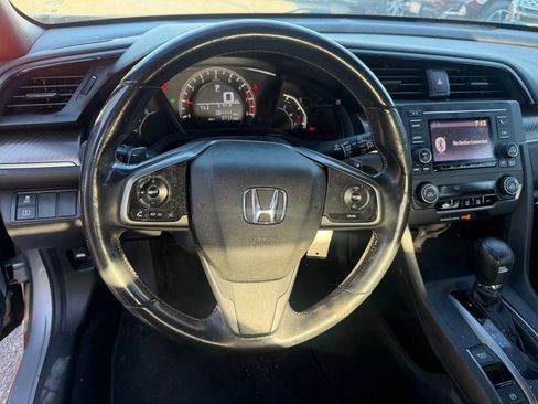 Used 2018 Honda Civic Sport image 5