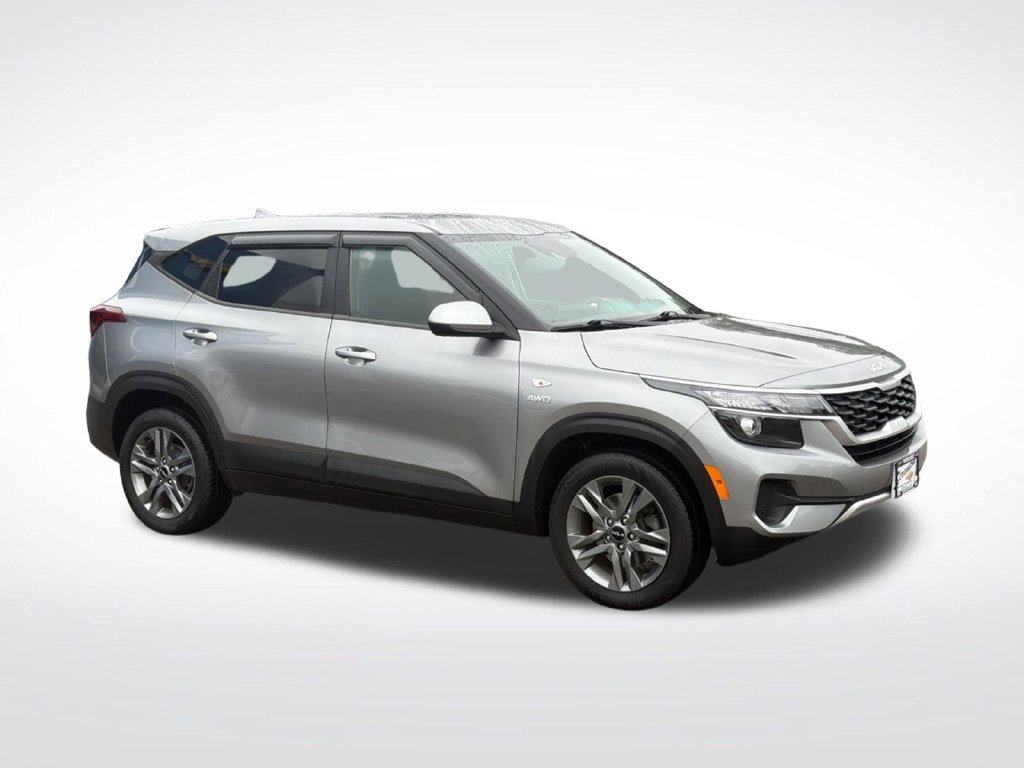 Used 2023 Kia Seltos LX AWD/4WD image 9