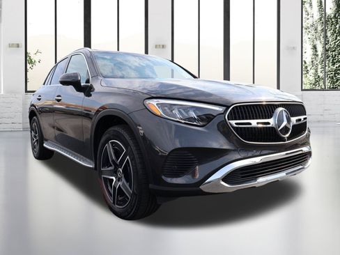 Used 2026 Mercedes-Benz GLC 300 image 7