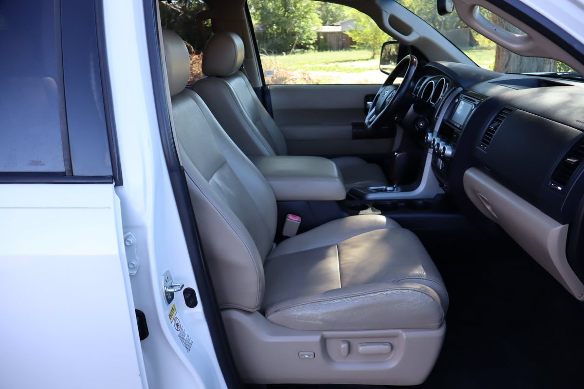 Used 2014 Toyota Sequoia Platinum RWD image 24