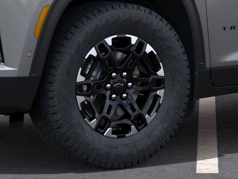 New 2027 Chevrolet Traverse Z71 w/ Enhanced Driving Package AWD/4WD image 33
