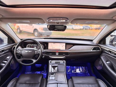 Used 2020 Genesis G90 3.3T Premium RWD image 41