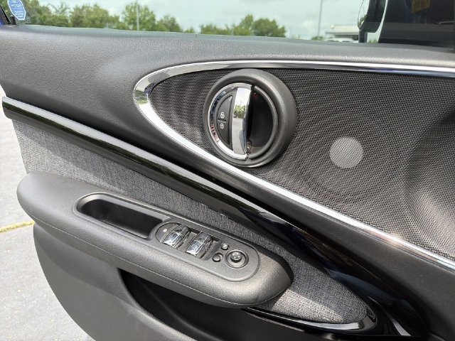 Used 2020 MINI Cooper Clubman S w/ Premium Package FWD image 23