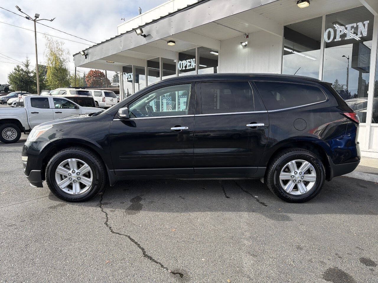 Used 2013 Chevrolet Traverse LT AWD/4WD image 3