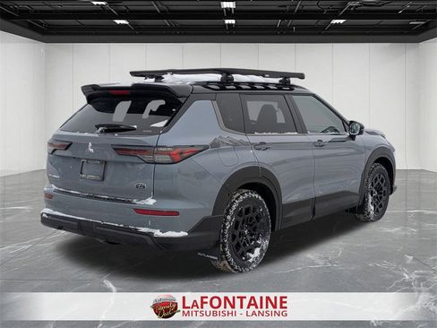 New 2026 Mitsubishi Outlander Trail Edition image 5