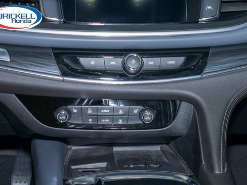Used 2024 Buick Enclave Essence w/ Technology Package FWD image 22