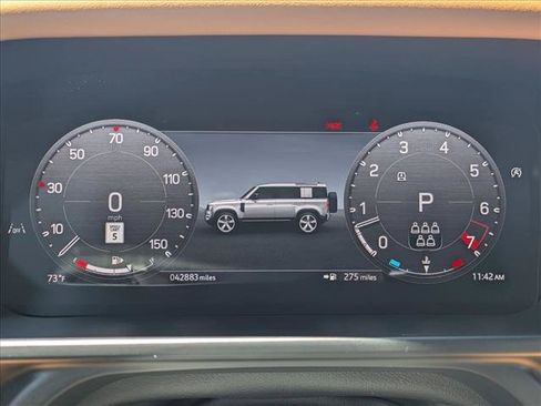 Used 2024 Land Rover Defender 110 X-Dynamic SE AWD/4WD image 11