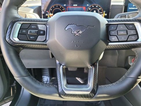 Used 2025 Ford Mustang Coupe image 23