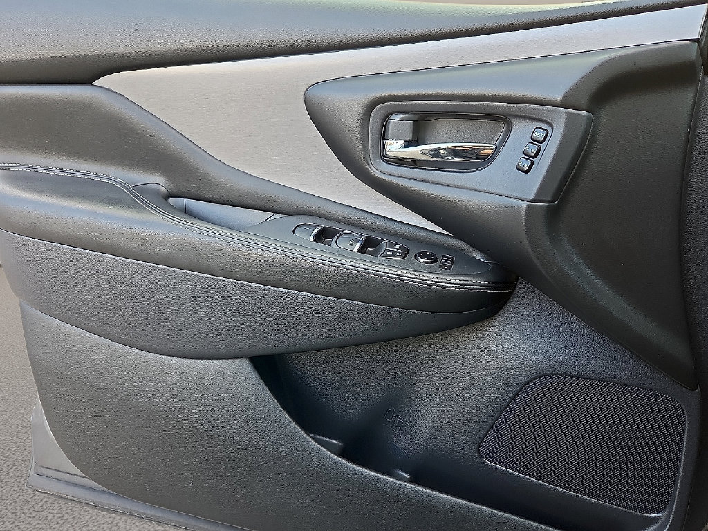 Used 2022 Nissan Murano SL FWD image 22