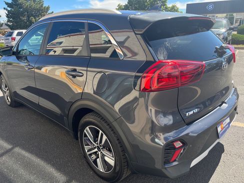 Used 2020 Kia Niro EX Premium FWD image 7